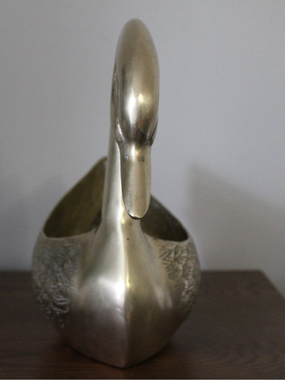 Vintage 1970s extra large Brass Swan Planters set of 2 - Picture 11 of 16